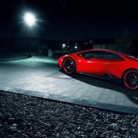 SquadraCorse这个名字指的是兰博基尼汽车公司最近成立的部门